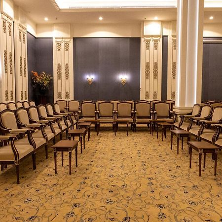 Diamond Hotel Рияд Екстериор снимка