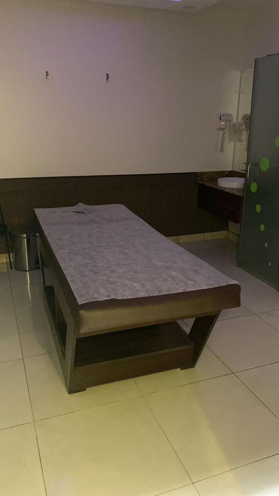 Diamond Hotel Рияд Екстериор снимка