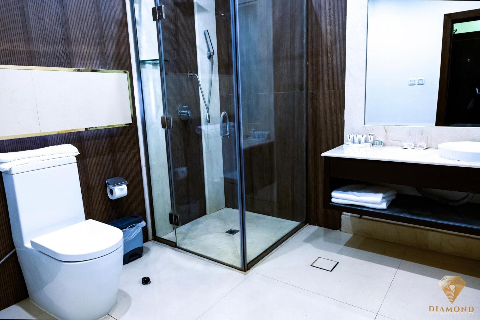 Diamond Hotel Рияд Екстериор снимка